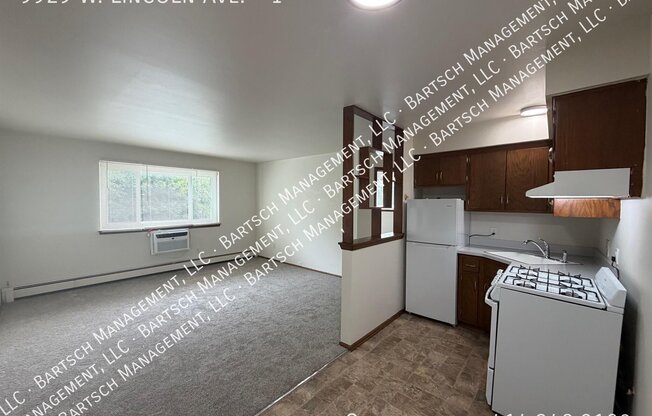 9929 W LINCOLN AVE