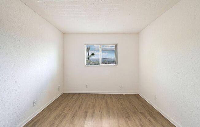 1 bed, 1 bath, 648 sqft, $1,550