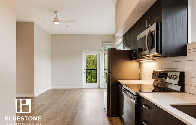 2 beds, 1 bath, 845 sqft, $1,550, Unit E222