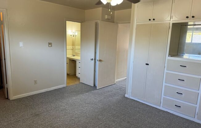 1 bed, 1 bath, 700 sqft, $475, Unit 9