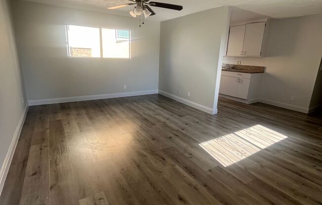 2 beds, 1 bath, $2,550, Unit 1240-20