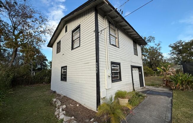 Charming 1 Bad/1 Bath Home Available Now! Storage Garage. Lawncare Included.