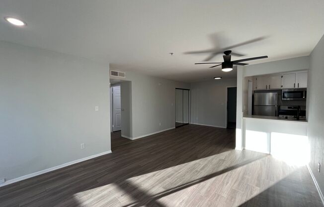 2 beds, 1.5 baths, 1,150 sqft, $1,998, Unit 305