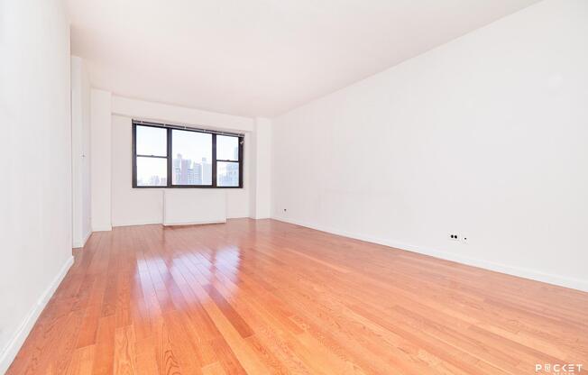 1 bed, 1 bath, 572 sqft, $4,400, Unit 21-A