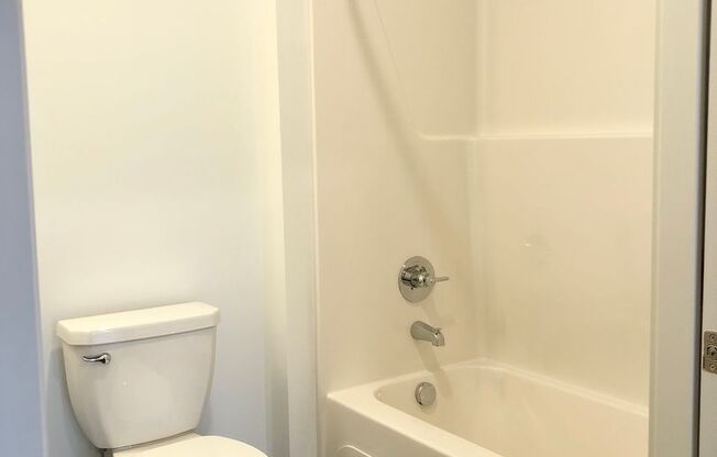 2 beds, 2 baths, 976 sqft, $3,650, Unit 519