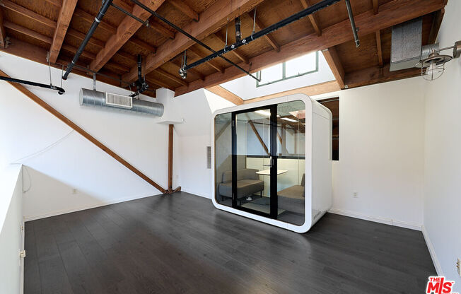 1046 Princeton Dr Unit 104