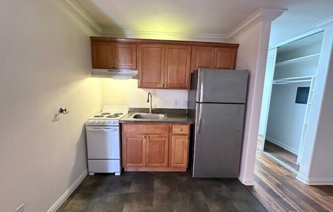 Studio, 1 bath, $1,745, Unit 06