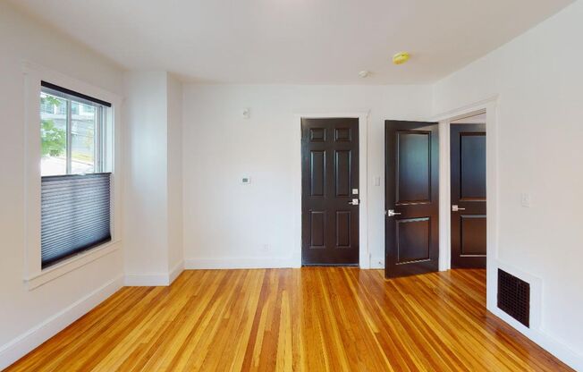 1 bed, 1 bath, $2,295, Unit 158-1