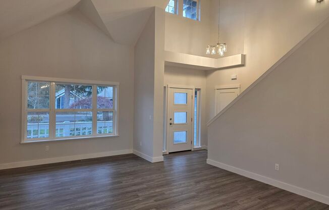 4 Bedroom Home in Convenient Poulsbo Location!