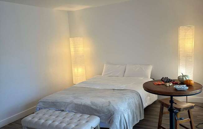 WELCOME TO WOODLAND ARMS APARTMENTS