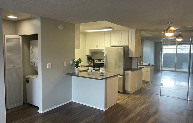 1 bed, 1 bath, 750 sqft, $2,575, Unit A002