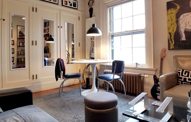 1 bed, 1 bath, 500 sqft, $975, Unit A25