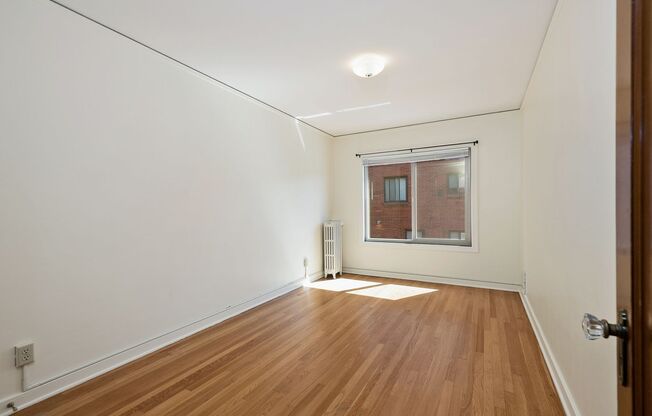 1 bed, 1 bath, 827 sqft, $1,795, Unit 206