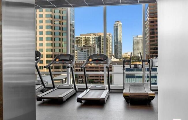 2 beds, 2 baths, 1,305 sqft, $4,800, Unit 2811