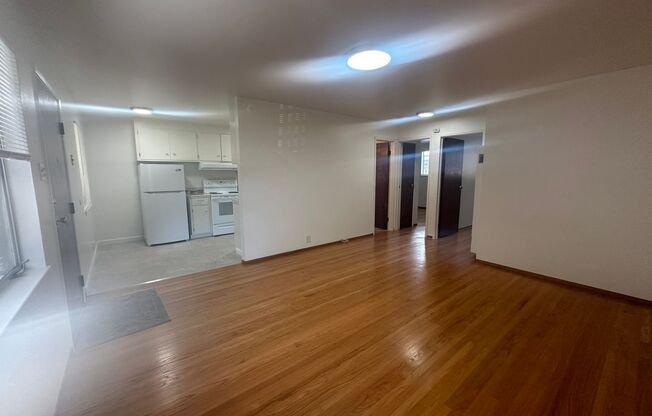 2 beds, 1 bath, 675 sqft, $2,500, Unit 06