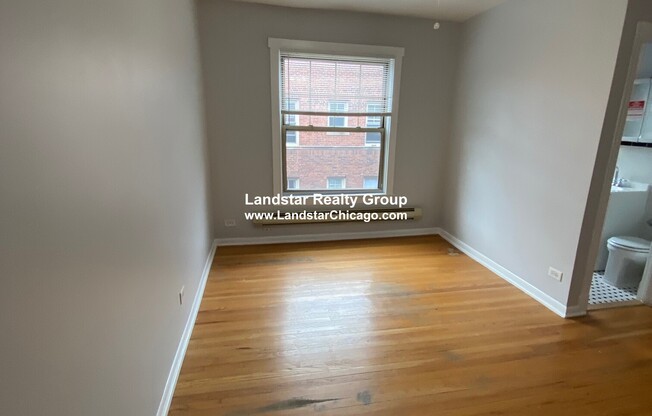 3259 W Wrightwood Ave