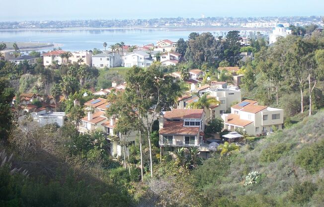 Clairemont / Brentwood