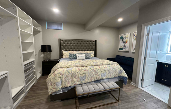 3 ROOM