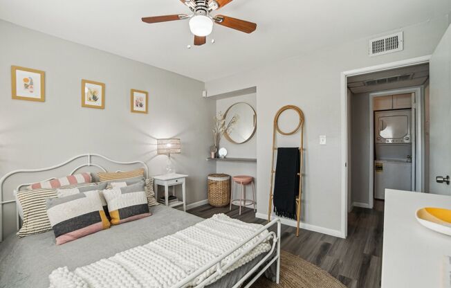 1 bed, 1 bath, 625 sqft, $1,275, Unit 30-107