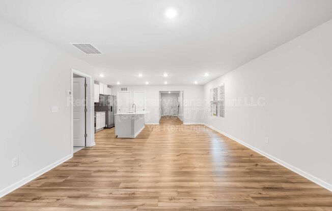 5 beds, 2.5 baths, 2,306 sqft, $2,245