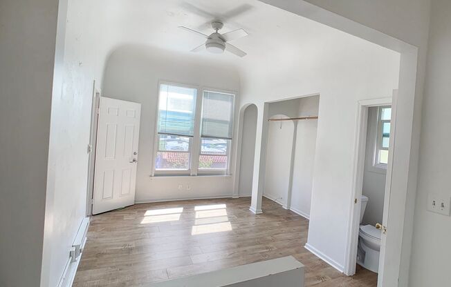 Studio, 1 bath, 400 sqft, $1,495, Unit 03