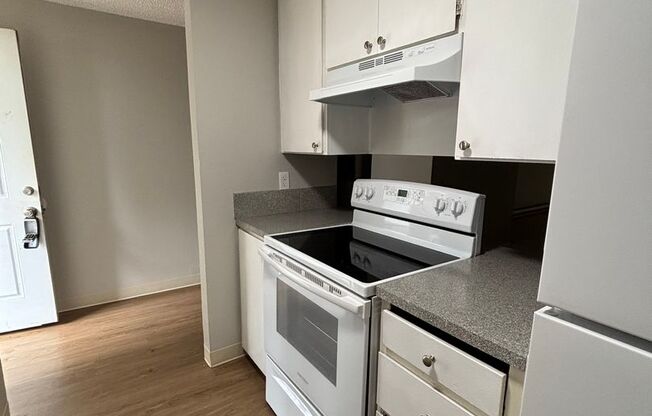 Cute 2 Bedroom 1 Bath in a 4-PLEX