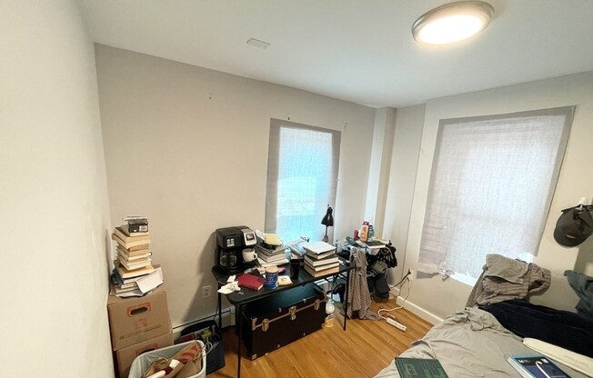 4 beds, 1 bath, $4,000, Unit 1