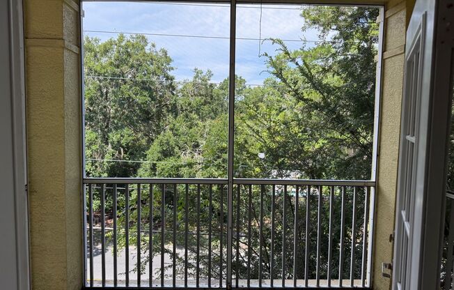 Great Condo in the NW