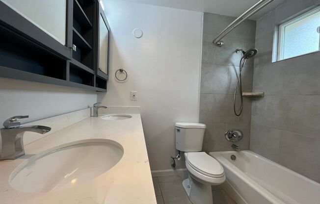 2 beds, 1 bath, $3,195, Unit 1640 Colby Ave Unit 01 ACTIVE