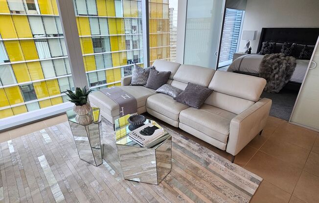 2 beds, 2 baths, $6,040, Unit # 2512