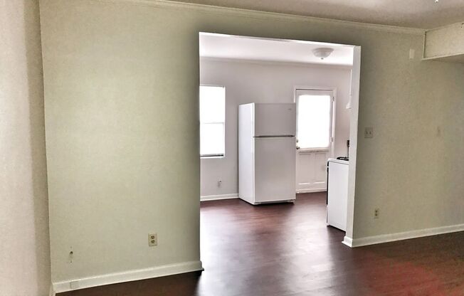 Spacious 2 Bedroom 1 Bath!