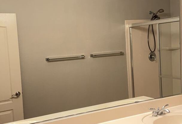 2 beds, 2 baths, $1,675, Unit # 1013
