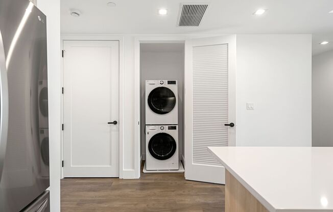 2 beds, 2 baths, 1,030 sqft, $3,975, Unit 1-4H