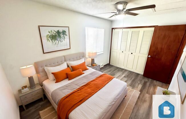 2 beds, 1 bath, 564 sqft, $900, Unit Unit M