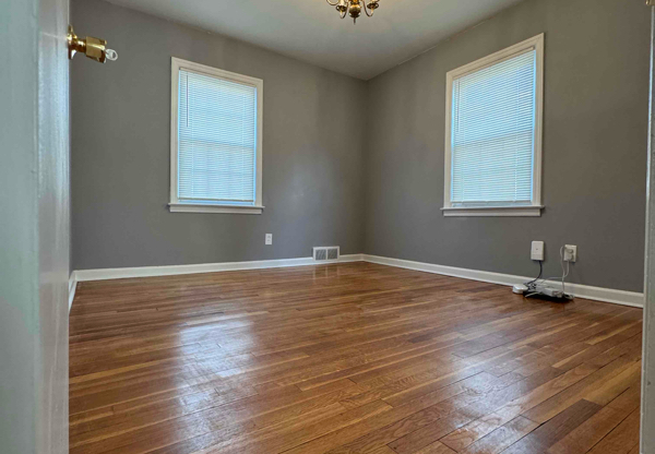 21 VAN BUSKIRK AVE