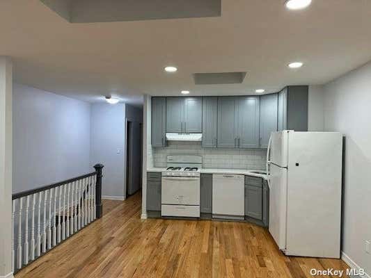 2 beds, 1 bath, $2,650