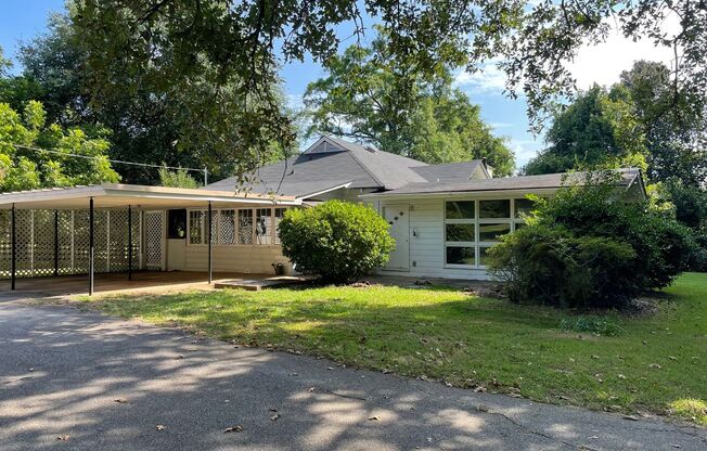 4BR Home off Jefferson Rd