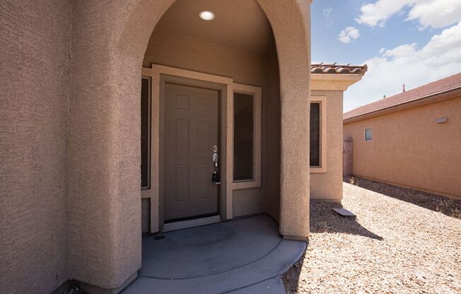 Single story home in guard gated community of Stallion Mountain