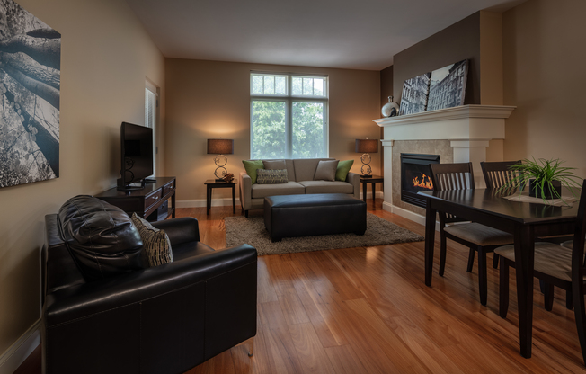 Spacious Living Room | Apartments For Rent Madison Wi | Brownstone on Old Sauk