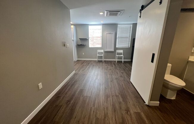 Studio, 1 bath, 227 sqft, $2,075, Unit 435-105