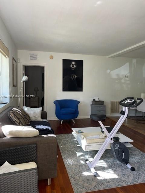 1515 W AVE