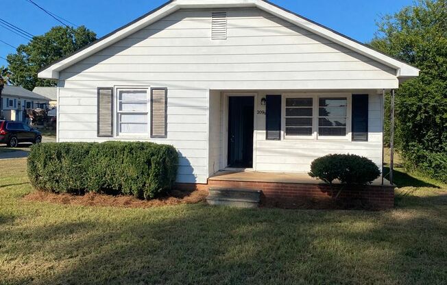 2bd/1ba House close to Downtown Landis w/ easy acces to Hwy 29