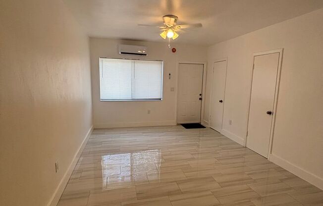 671 SW 7 ST