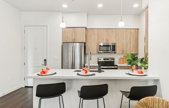 2 beds, 2 baths, 1,038 sqft, $2,080