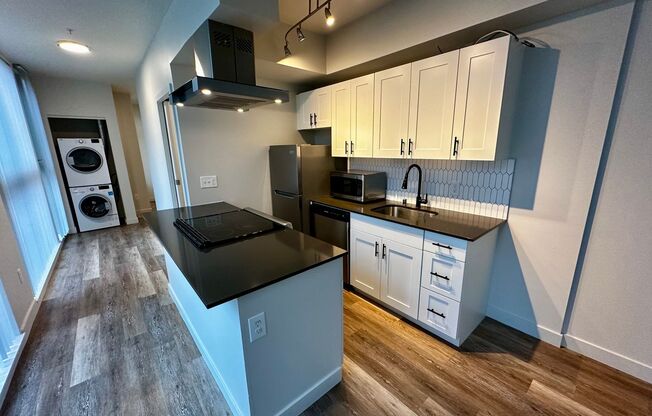 1 bed, 1 bath, 473 sqft, $1,695, Unit 204