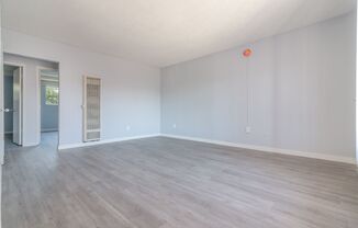 2 beds, 1 bath, $2,095, Unit Unit 12