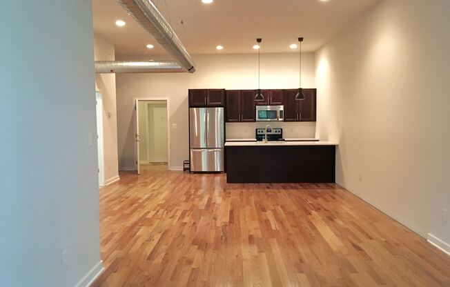 2021 N Front St