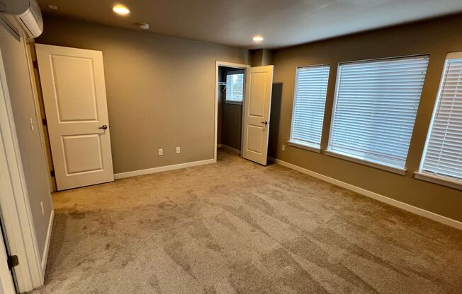 Rainier View Court Townhomes