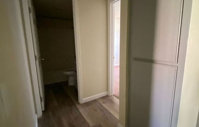 2 beds, 1 bath, 790 sqft, $1,495, Unit 18