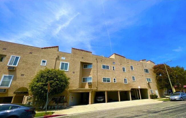 11670 SUNSET BLVD